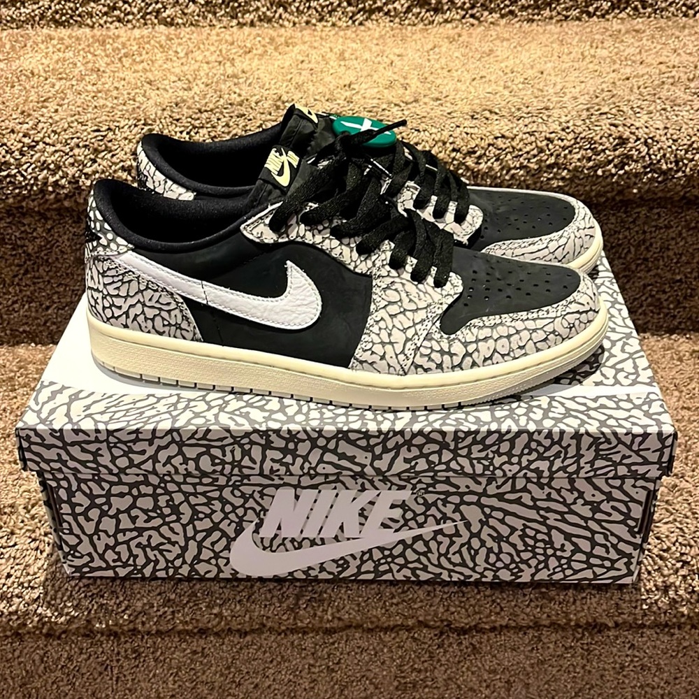 Jordan 1 low Retro OG Black cement (Brand new)